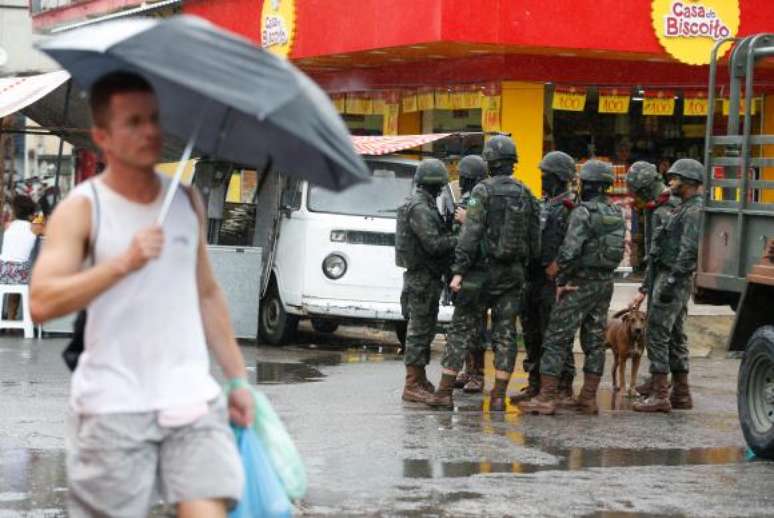 Governo federal destinará R$ 1 bilhão para a intervenção militar no sistema de segurança do Rio de Janeiro 