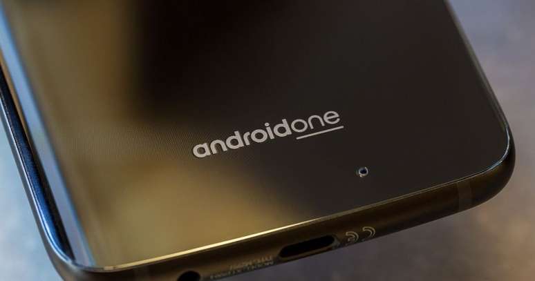 Selo do programa Android One (Imagem: The Verge)
