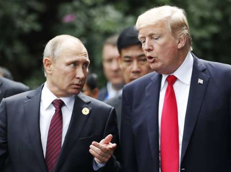Trump parabeniza Putin e planeja reunião em breve