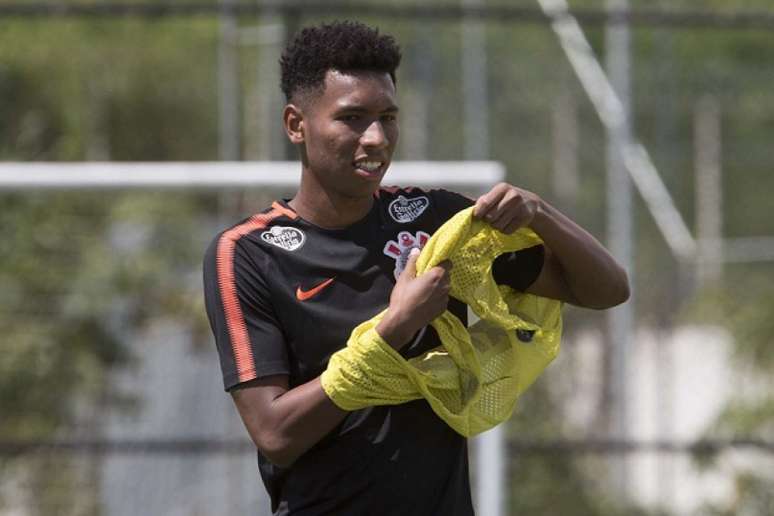 Warian está no elenco profissional do Corinthians desde 2016 (Foto: Daniel Augusto Jr)