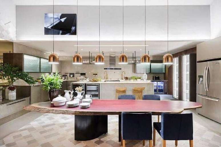 36. Conjunto de lumin&aacute;ria pendente para cozinha grande