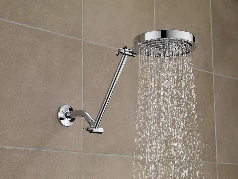 13. Moderna ducha para banheiro