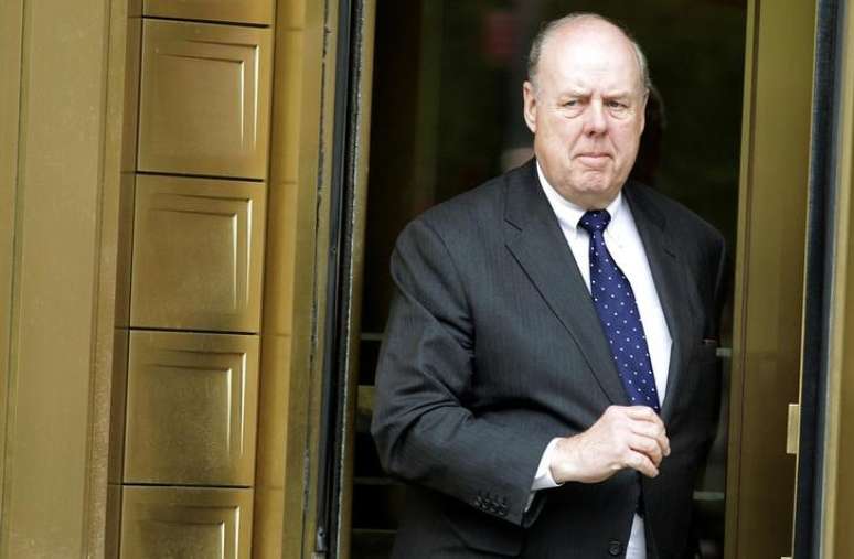 Advogado John Dowd deixa tribunal em Nova York
 11/5/2011    REUTERS/Brendan McDermid