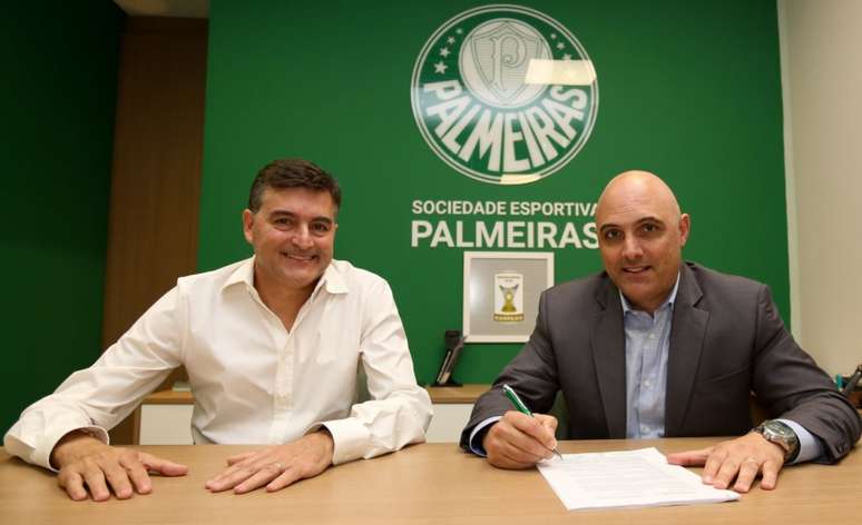 Fabio Espejo, presidente da Puma do Brasil, ao lado de Maurício Galiotte - Agência Palmeiras
