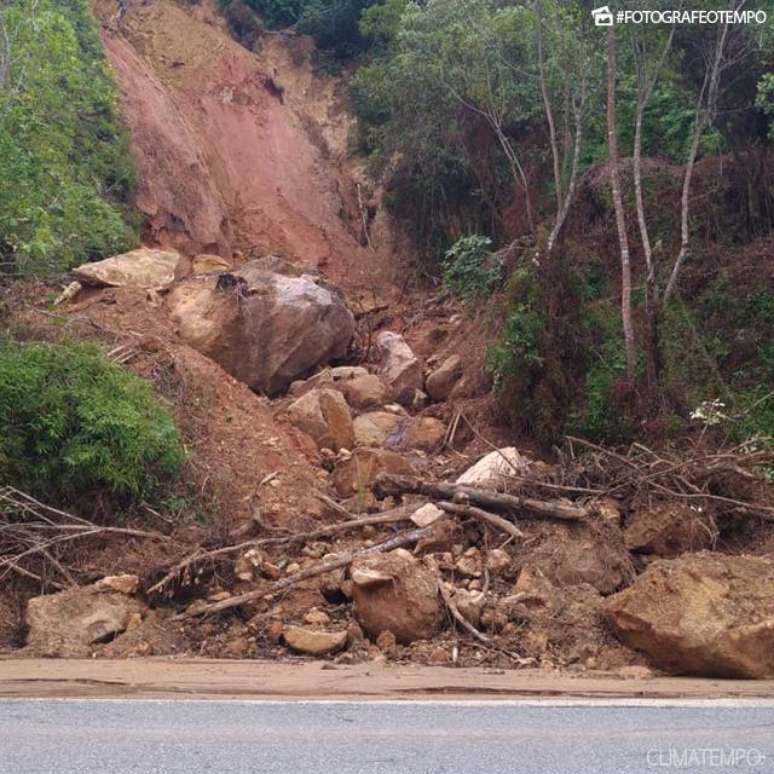 Foto de Augusto Ayres, Ubatuba (SP): estrada de Ubatuba no dia 18 de março de 2018