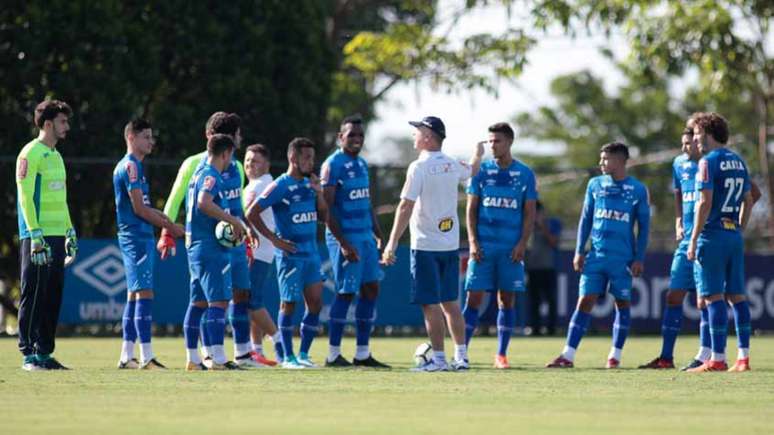 Cruzeiro faz penúltima atividade para encarar o Tupi (Foto: Pedro Vale/Eleven)