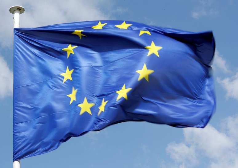 Bandeira da União Europeia é vista em Blagnac, na França 21/03/2018 REUTERS/Regis Duvignau 