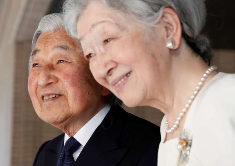 Imperador Akihito e imperatriz Michiko, em Tóquio 06/11/2017 REUTERS/Issei Kato