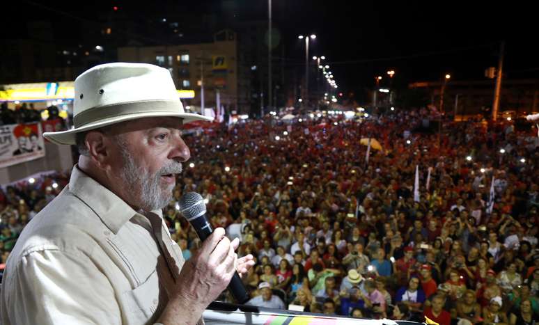 Ex-presidente Luiz In&aacute;cio Lula da Silva discursa em S&atilde;o Leopoldo
23/03/2018 REUTERS/Diego Vara