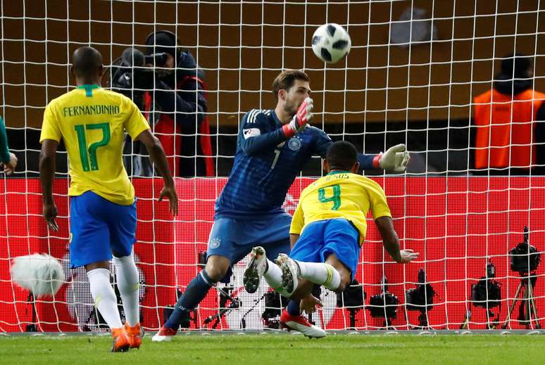 Gabriel Jesus marca gol da vit&oacute;ria do Brasil sobre a Alemanha em amistoso em Berlim
27/03/2018 REUTERS/Fabrizio Bensch