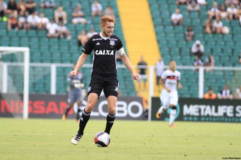 Ferrugem consegue na Justiça oportunidade de formar vínculo com outro clube (Foto: Luiz Henrique/Figueirense FC)