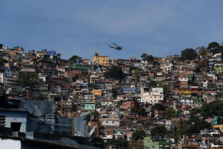 Pesquisa ouviu 6 mil moradores de favelas, como a Rocinha()