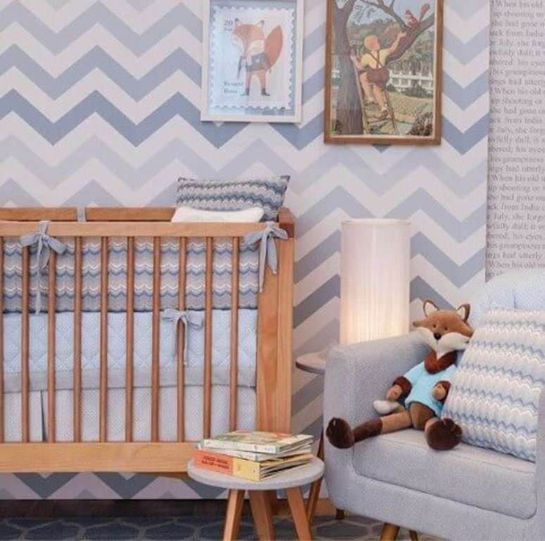 60. Vários tons de azul em quarto de bebê masculino. Projeto de Mobiliario Daf