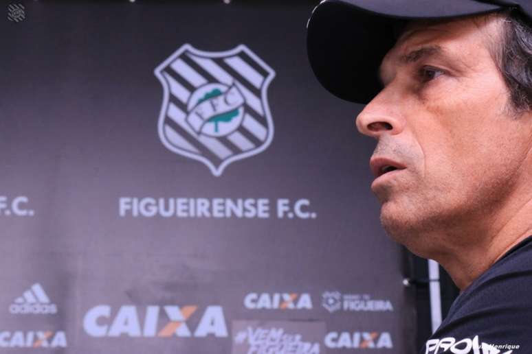 Milton Cruz em coletiva depois do jogo (Foto: Divulgação/Figueirense)