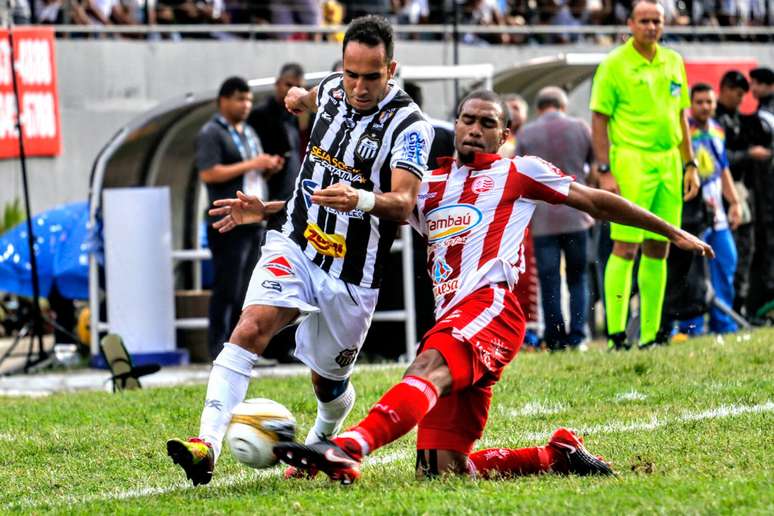 Partida entre Central e Náutico válido pelo primeiro jogo da final do Campeonato Pernambuco neste domingo no Luiz Larceda (Lacerdão) em Caruaru. 