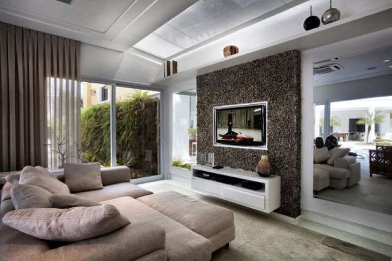 65. Sof&aacute; de canto com chaise separado. Projeto de Bianka Mugnatto