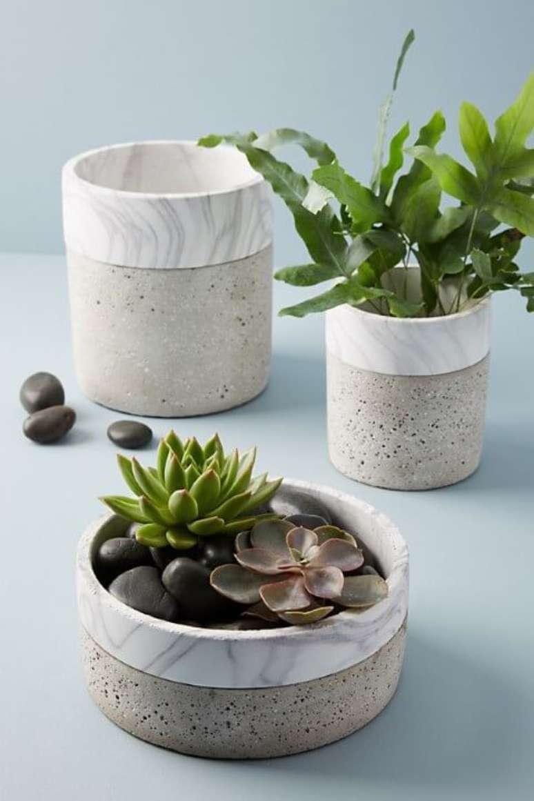 16. Se quiser pode tamb&eacute;m se arriscar fazendo uma pintura imitando pedra