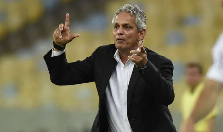 Reinaldo Rueda foi treinador do Flamengo por cerca de sete meses e saiu do clube em janeiro (Foto: André Durão)