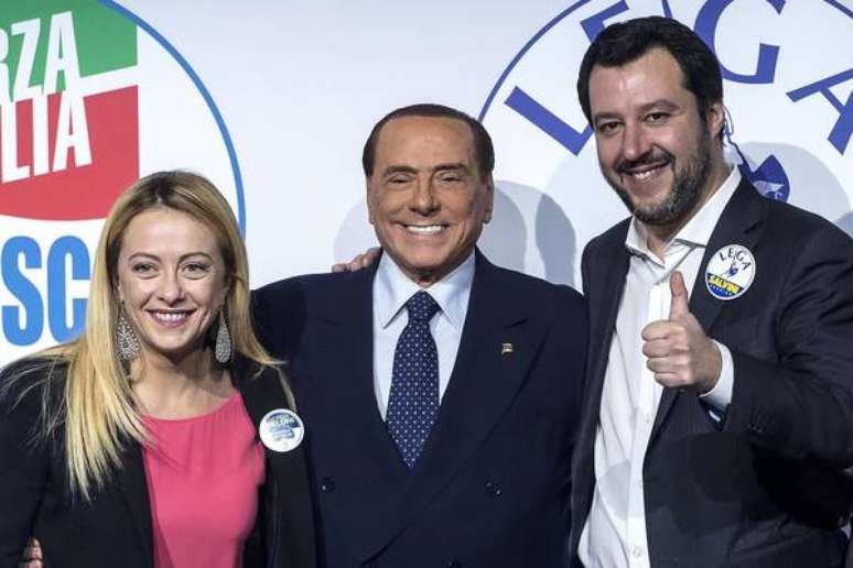 Giorgia Meloni, Silvio Berlusconi e Matteo Salvini, os pilares da coalizão de direita