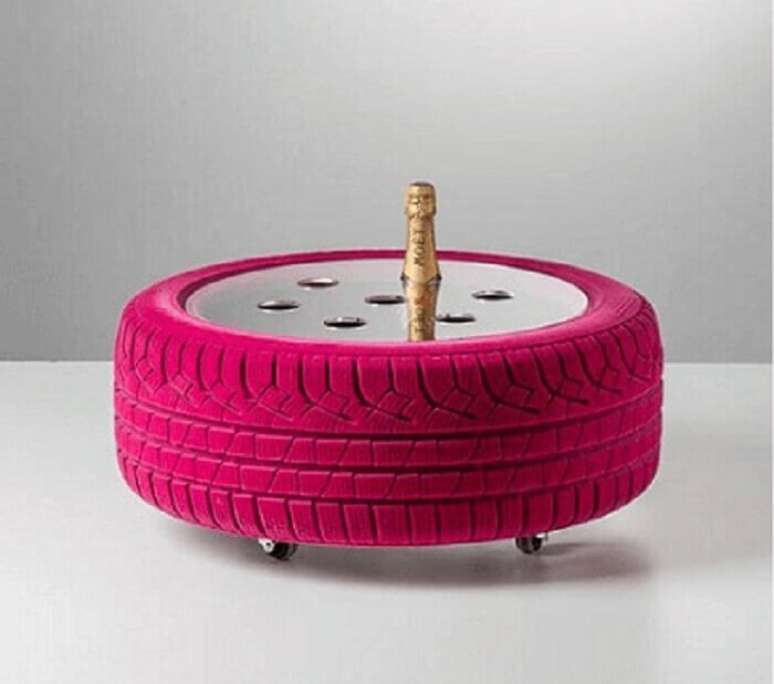 5. Porta garrafas feito de pneu