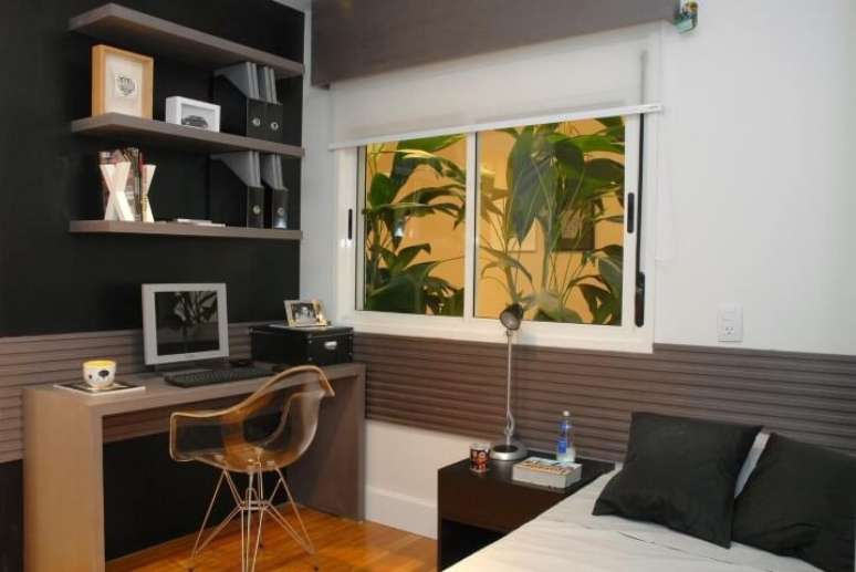 8. Se o espa&ccedil;o entre a cama e a escrivaninha fosse menor a circula&ccedil;&atilde;o seria prejudicada. Projeto de Teresinha Nigri