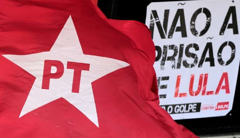 Em carta, o Partidos dos Trabalhadores critica o juiz federal Sérgio Moro e o desembargador Gebran Neto 