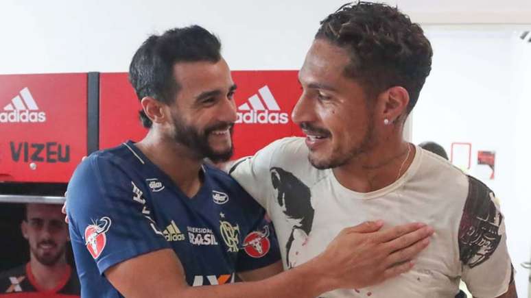 Henrique Dourado e Guerrero disputarão uma vaga no ataque do Rubro-Negro (Foto: Gilvan de Souza/Flamengo)