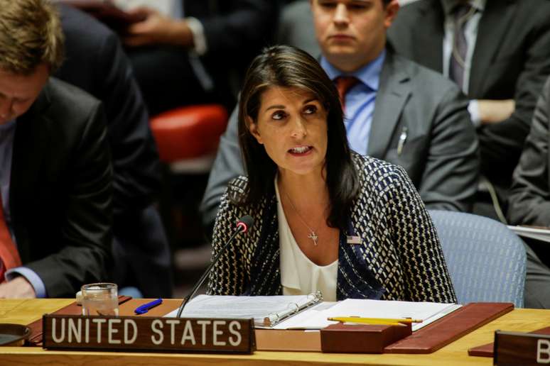 Embaixadora dos EUA na ONU, Nikki Haley, durante reunião do Conselho de Segurança
13/04/2018 REUTERS/Eduardo Munoz