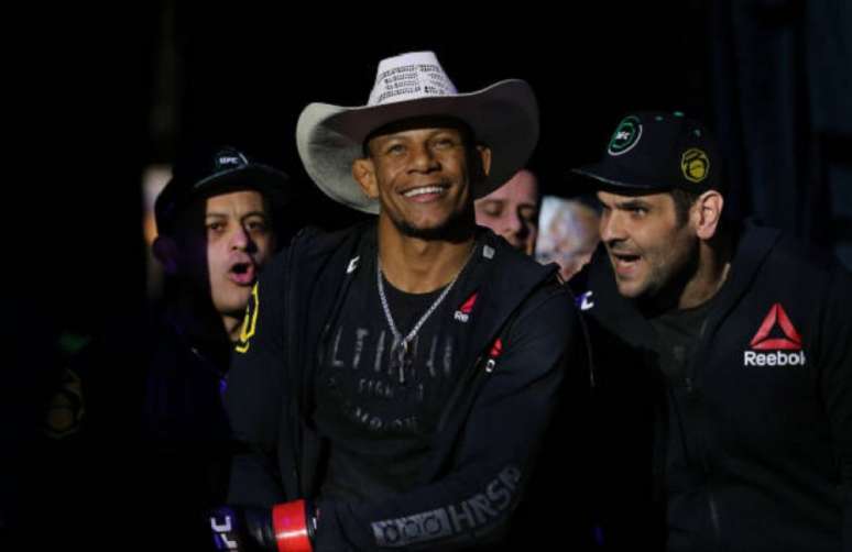 Vindo de revés, Alex Cowboy terá confronto decisivo contra Carlos Condit neste sábado, pelo UFC Glendale (Foto: UFC)