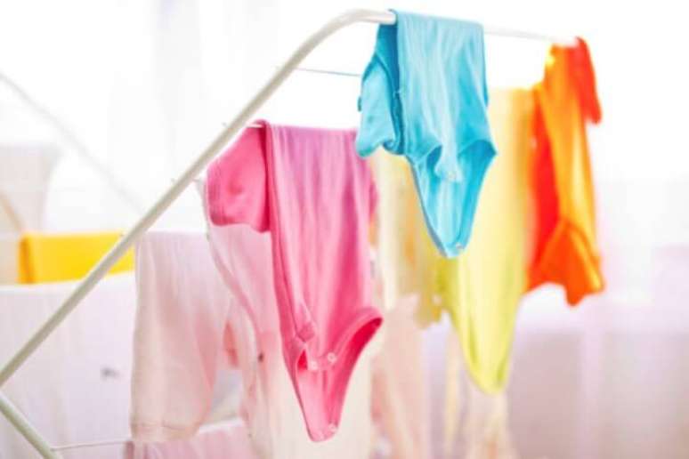 7. Para saber como lavar roupa de bebê você precisa saber como lavar roupa de forma geral