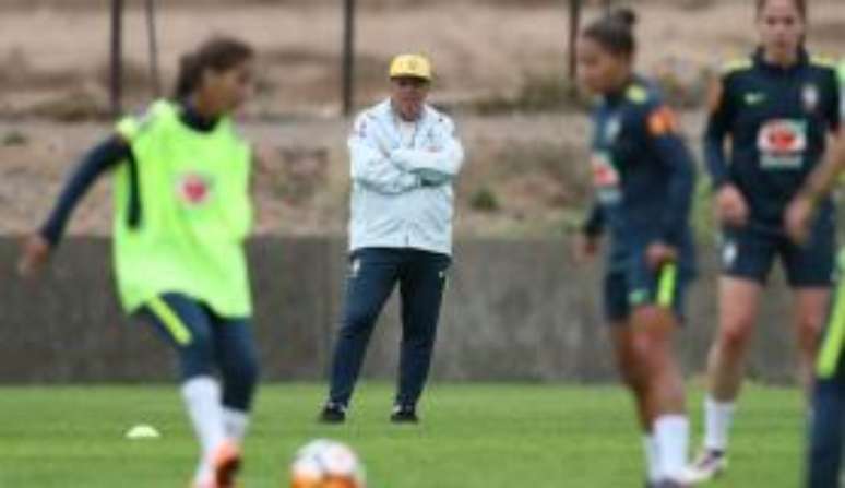 De acordo com o treinador Vadão, as alterações no time são para poupar algumas atletas e dá oportunidade a outras que ainda não jogaramDireitos reservados/Confederação Brasileira de Futebol (CBF)