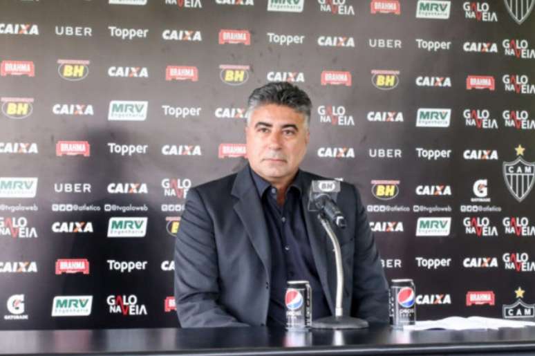 Alexandre Gallo vai à CBF e protesta contra arbitragem de partida contra o Vasco (Foto: Bruno Cantini/Atlético)