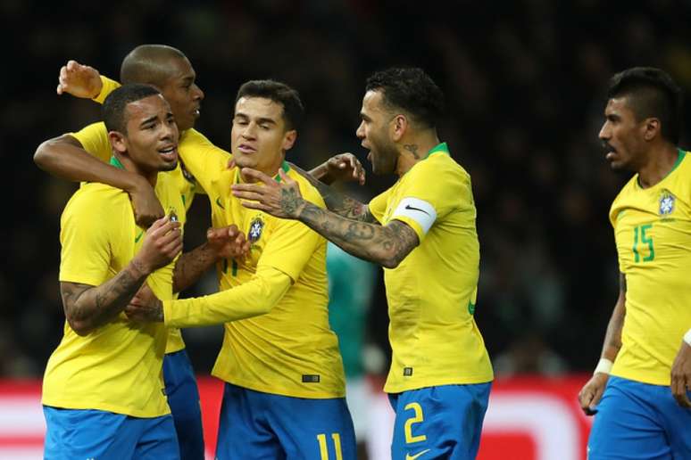 Jogadores comemoram gol no amistoso contra a Alemanha (Foto: Lucas Figueiredo/CBF)