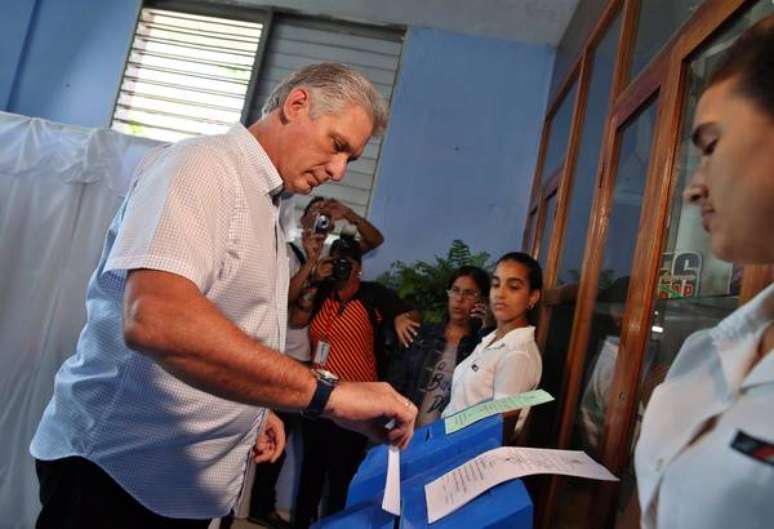 Miguel Díaz-Canel, o favorito para a sucessão de Raúl Castro