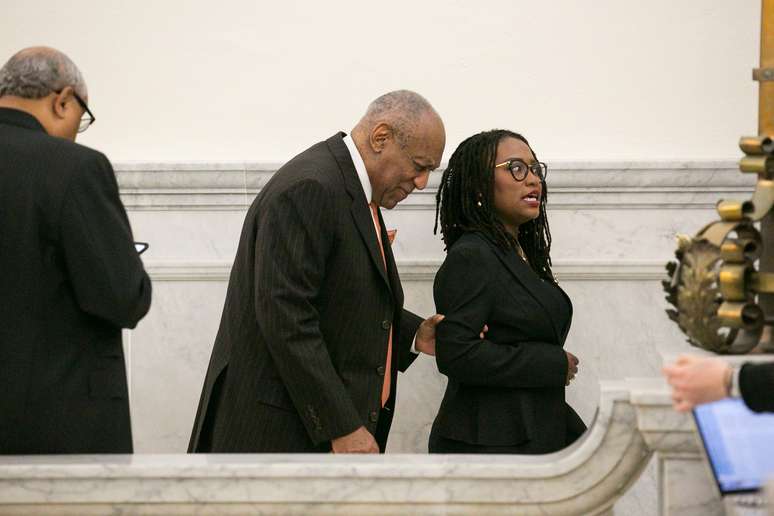 Cosby em tribunal em Norristown
 17/4/2018   Jessica Griffin/Divulgação via Reuters