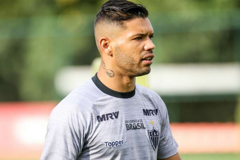 Carlos é liberado para acertar com o Paraná (Foto: Bruno Cantini / Atlético-MG)