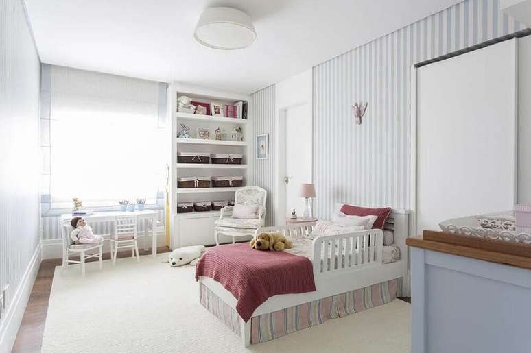 25. Linda inspiração para decoração de quarto super delicado com móveis feitos especialmente para esse espaço