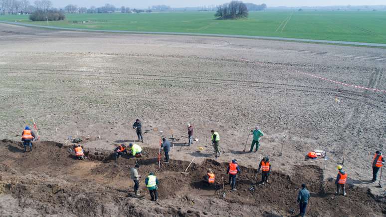 Os arqueólogos fizeram escavações em uma área de 400 m² na ilha Rügen, na Alemanha