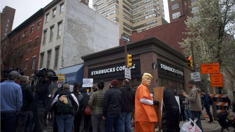Starbucks se desculpou pelo ocorrido na Filadélfia