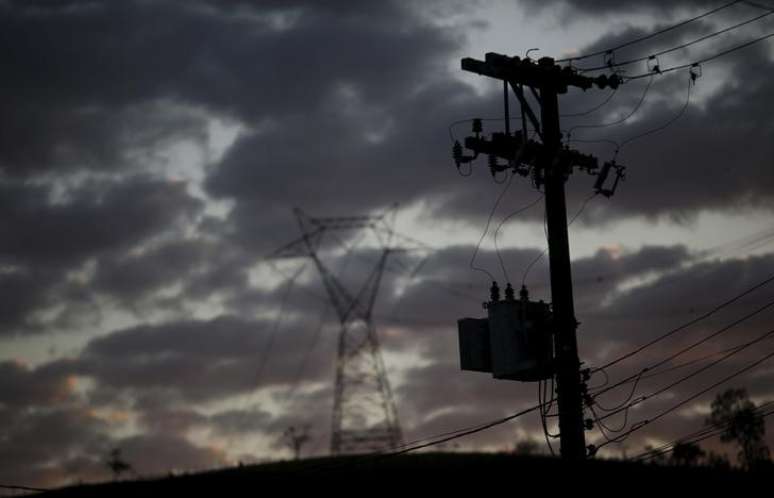 Poste de energia elétrica em São Paulo
07/08/2015
REUTERS/Nacho Doce 