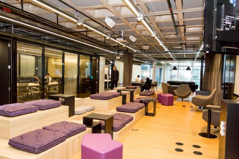 O novo espa&ccedil;o de 1.500 m2 fica no pr&eacute;dio da Vivo na avenida Doutor Chucri Zaidan, Zona Sul da cidade, e &eacute; ocupado por 230 colaboradores das equipes de transforma&ccedil;&atilde;o digital da Vivo