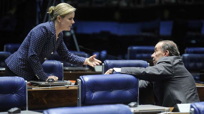 Gleisi Hoffmann e Aloysio Nunes já se chamaram de mentirosos no plenário do Senado