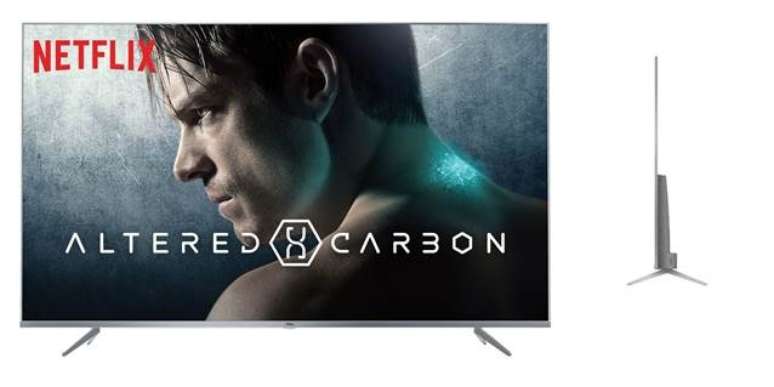 A ultrafina&nbsp;TV 4K Ultra HD P6 de frente (esq) e de lado (dir) (Imagem: Divulga&ccedil;&atilde;o / TCL)