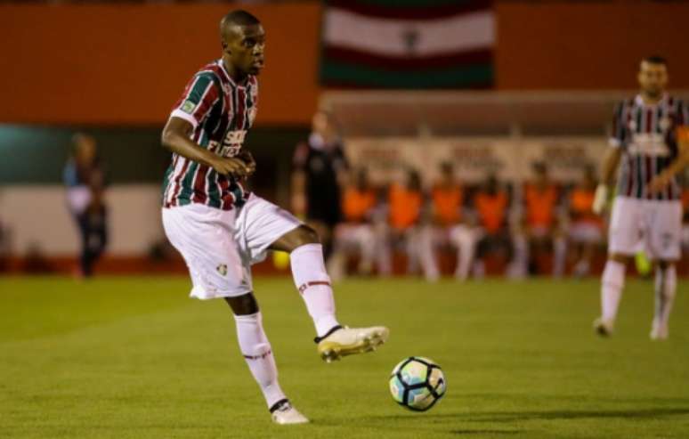 Frazan em ação pelo Fluminense