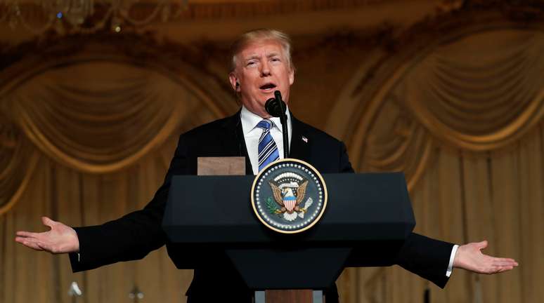 Trump, durante entrevista em Palm Beach, Flórida 18/4/2018 REUTERS/Kevin Lamarque 