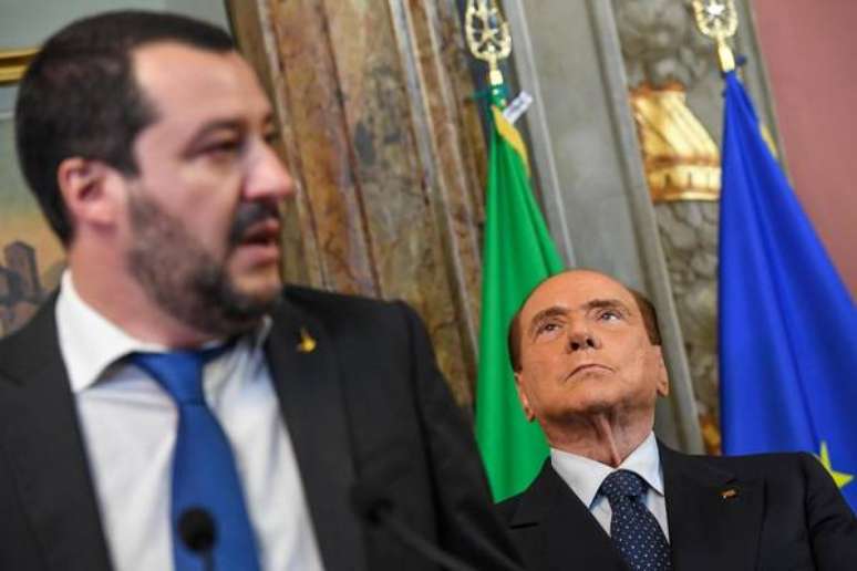 Presidente da Itália adia por 2 dias resultado de consultas
