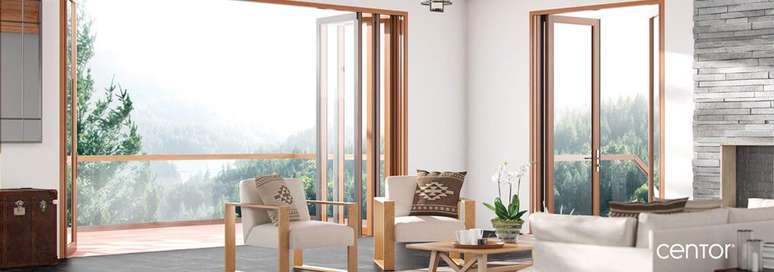 38. Porta com estrutura de madeira