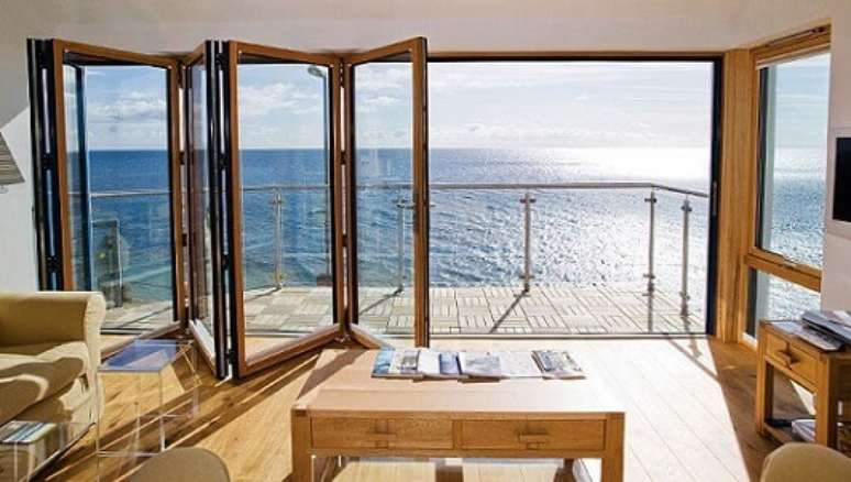 49. Porta camar&atilde;o para sacada