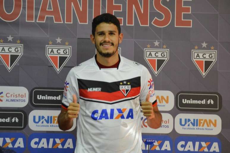Victor Oliveira retorna ao Dragão após quatro anos (Foto: Paulo Marcos/Atlético-GO)