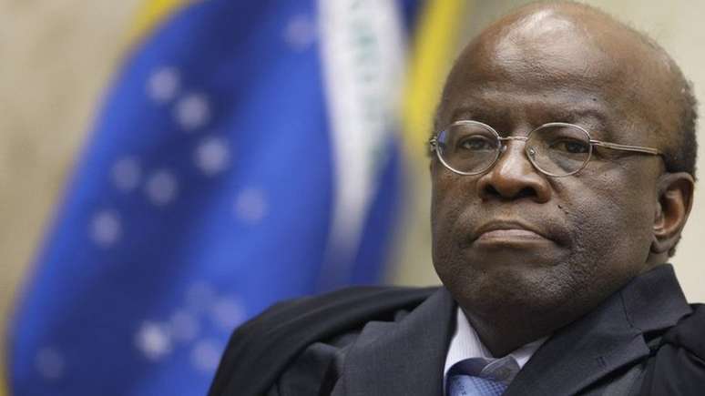 Joaquim Barbosa, do PSB, passou a atrair a aten&ccedil;&atilde;o do mundo pol&iacute;tico depois do bom desempenho em pesquisas eleitorais